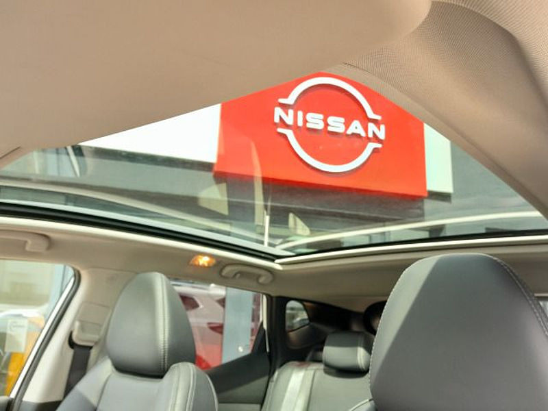 Nissan Qashqai Akari°VOLLLEDER°360°KAM°NAVI°PANO°LED